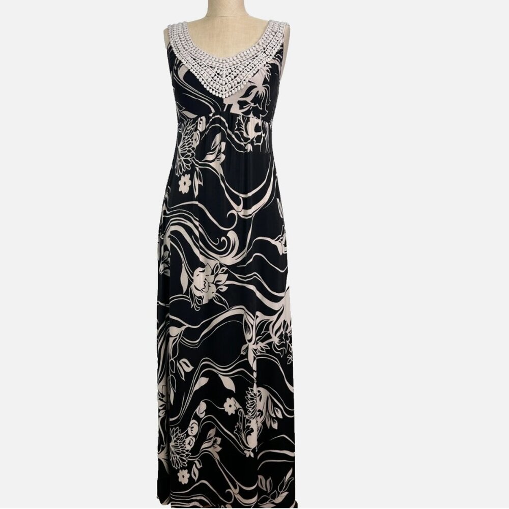 Soma Intimates Maxi Dress XS Black White Floral Crochet Neckline Pockets Resort